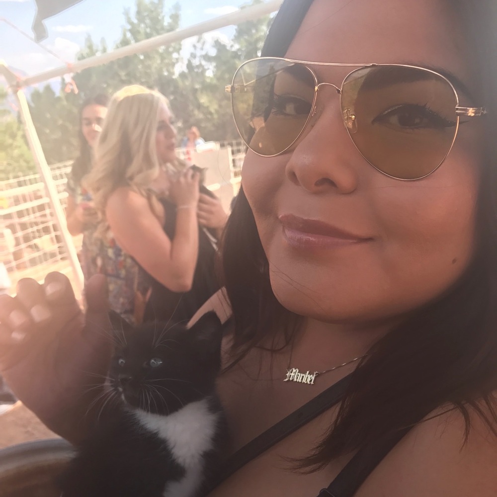 Meet your Posher, Maribel